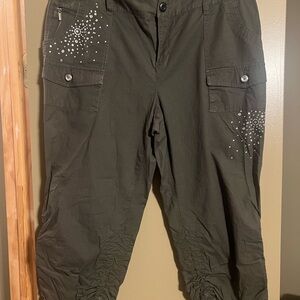 INC International Concepts Dark Olive Capri/Cropped Pants